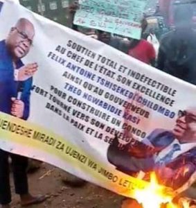 Dès effigies du président de la République et Théo Ngwabidje brûlées par des jeunes à la place major Vangu 