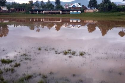 le stade Mafundwe en inondation, Photo de Julien Bahindwa
